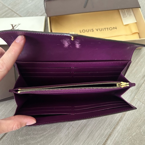 Authentic Louis Vuitton Brea HandBag - Picture 11 of 13